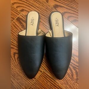 Suzy shier mules